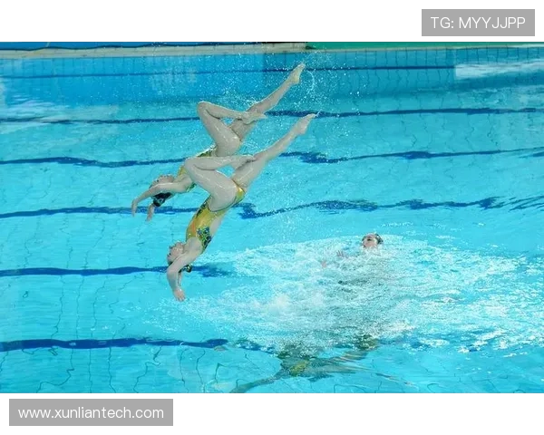 跳水运动的魅力与挑战：探索技术、心理和身体的完美结合