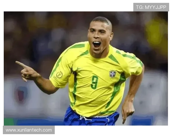 罗纳尔多：从天才少年到足球传奇的辉煌与奋斗历程