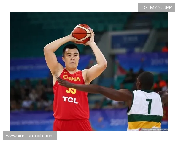 中国男篮迎战南非队全力争胜展现实力与团队精神