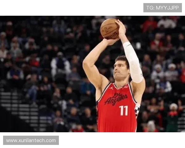 布鲁克洛佩斯:从篮球新星到NBA顶尖中锋的传奇之路 布鲁克洛佩斯:从篮球新星到NBA顶尖中锋的传奇之路